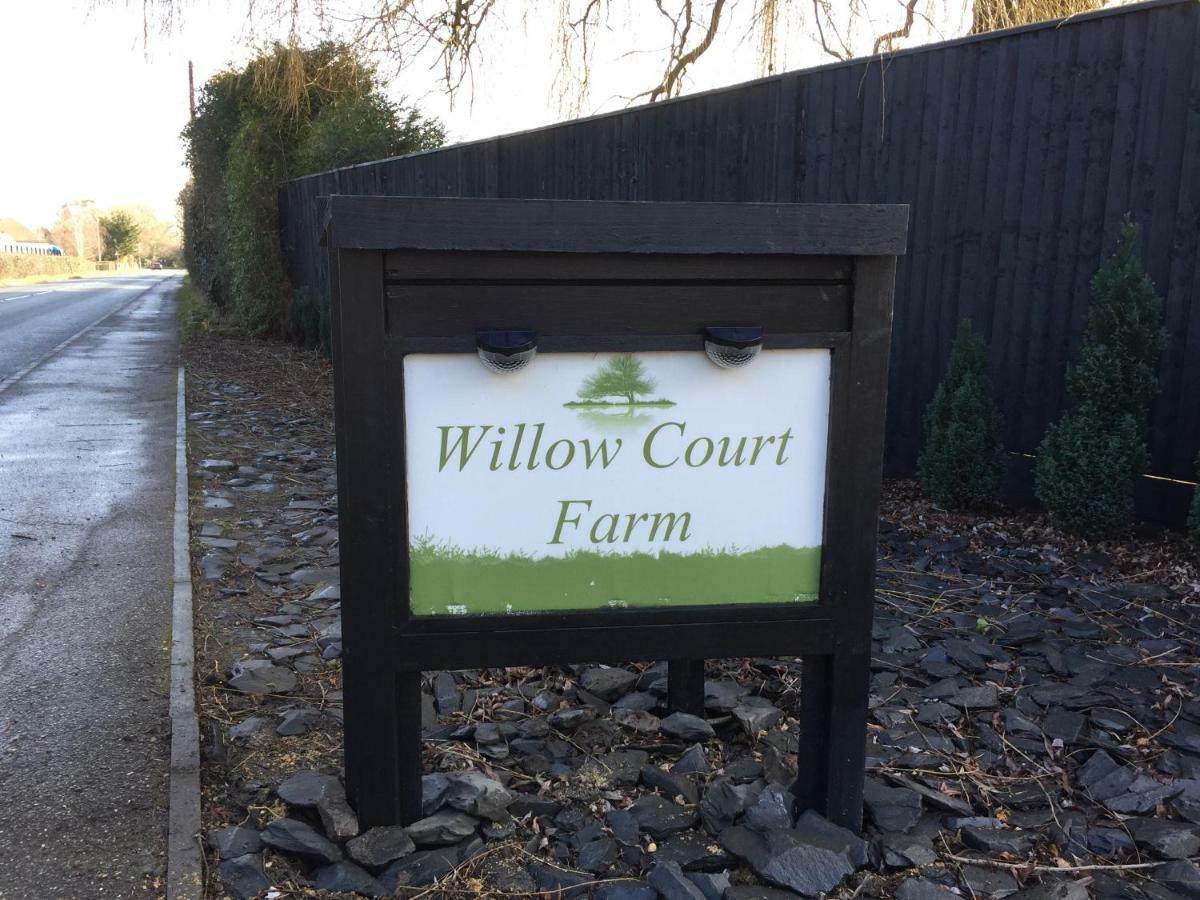 Willow Court Farm The Lodge & Petting Farm, 8 Mins From Legoland & Windsor, 15 Mins From Lapland Uk Exterior foto